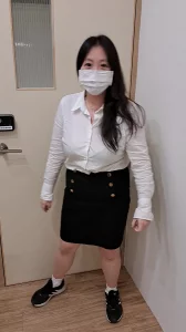 准备脱奶罩出门让别人看奶头