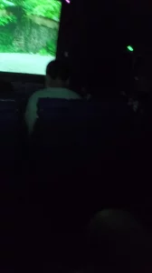 [原创]人妻电影院口交自慰